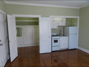 Building Photo - Fulton Manor