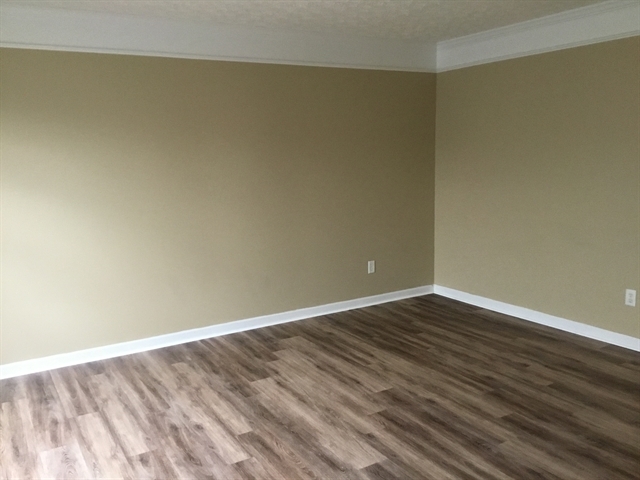 Building Photo - 357 Pinecrest Ct