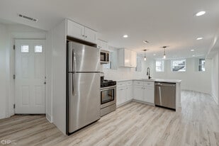 Building Photo - 4113 N Ashland Ave