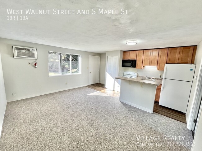 Building Photo - Newly remodeled!  Top floor, few steps! Up...