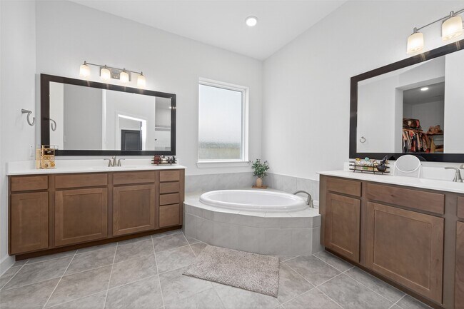 Building Photo - 14327 Vis Vw Dr