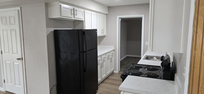 Building Photo - 2133 Hugh Edwards Dr