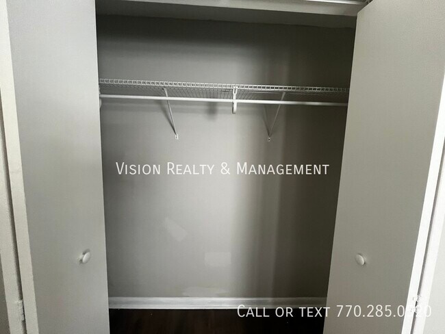 Building Photo - 7323 Post Rd