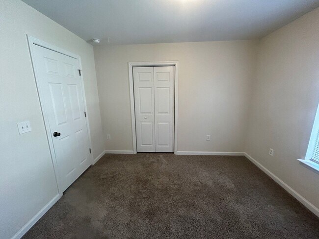 Building Photo - 168 Canal Pl Cir