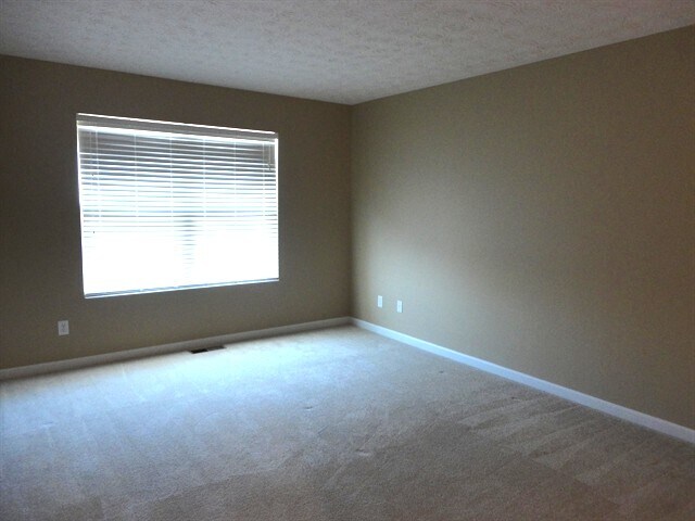 Building Photo - 596 Jodee Dr