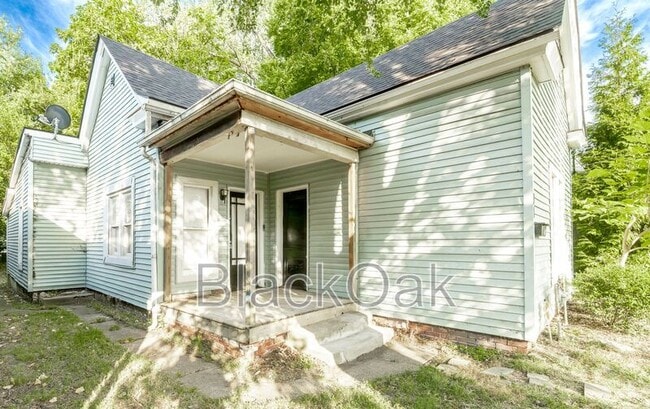 Building Photo - 917 Watt St