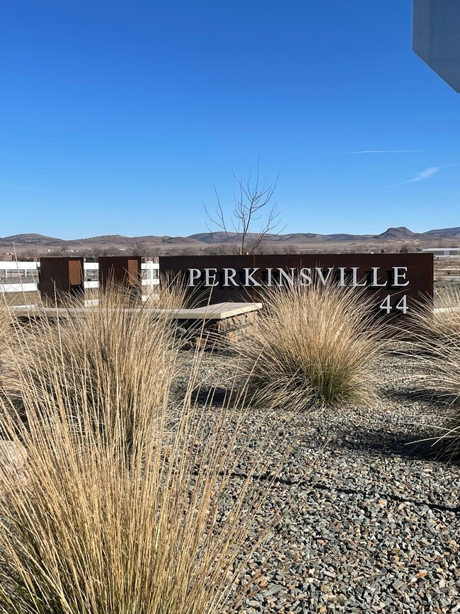 Building Photo - 1118 Helsing Rd