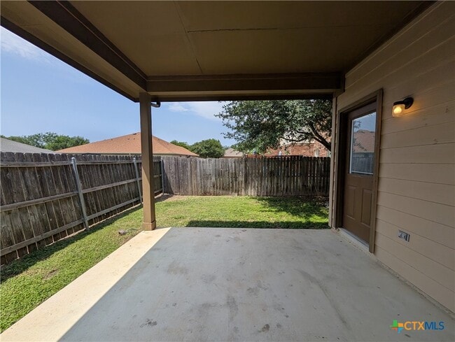 Building Photo - 1028 Brown Rock Dr