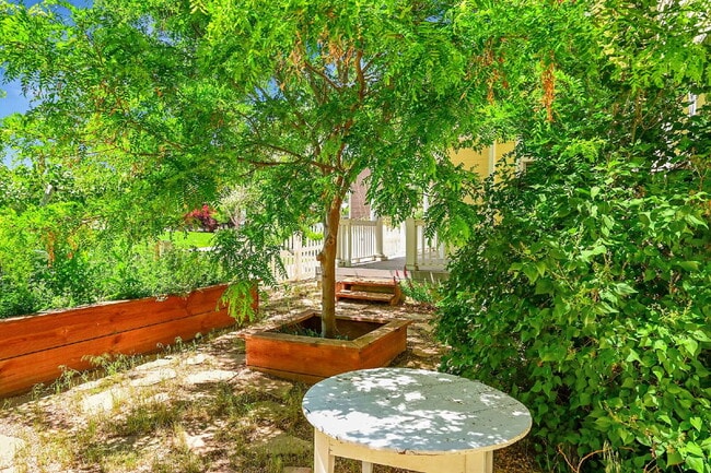 Building Photo - $2,925.00 - 3 Beds, 2.5 Baths Single Famil...