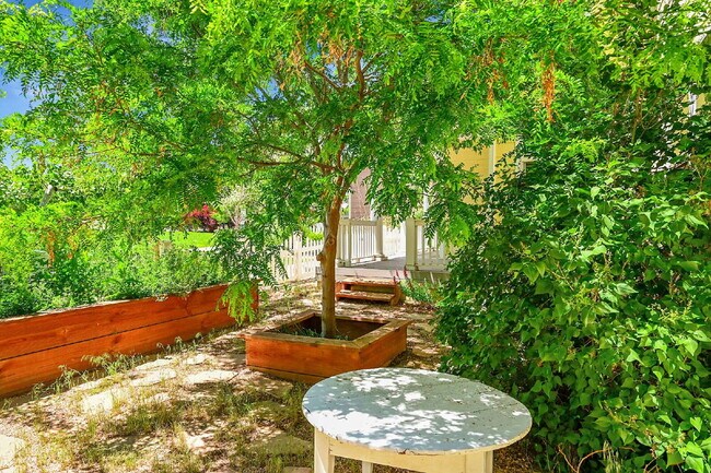 Building Photo - $3,000.00 - 3 Beds, 2.5 Baths Single Famil...