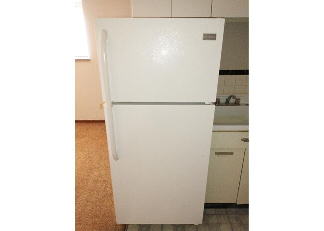 Building Photo - 362 Probasco St