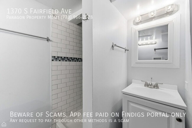 Building Photo - 1370 S Fairfield Ave