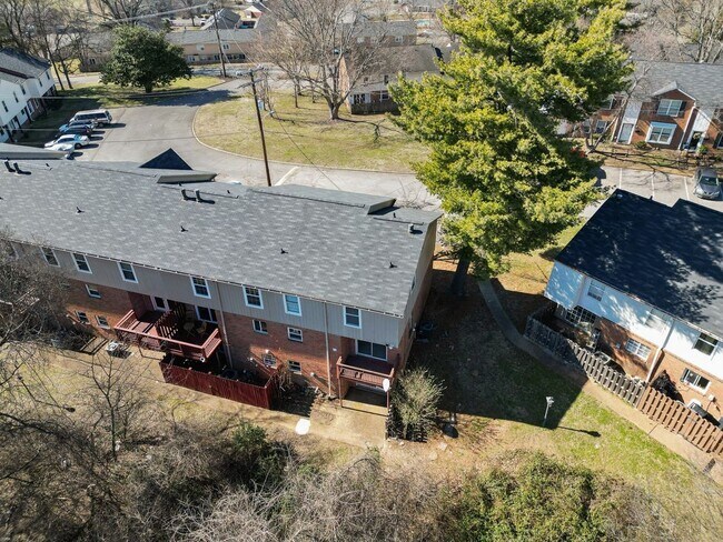 Building Photo - 5510 Country Dr