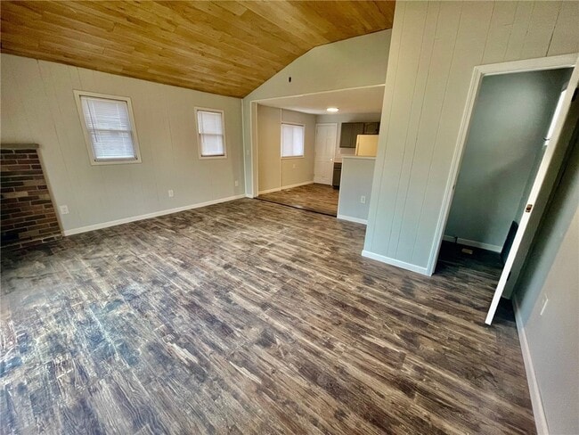 Building Photo - 223 E Filbert St