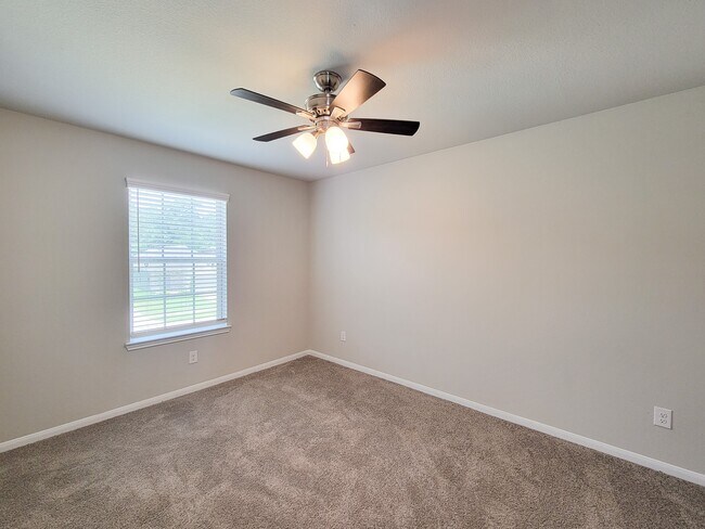 Building Photo - 10423 Astor Pt Trl