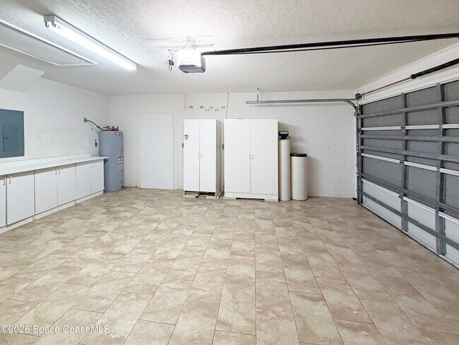 Building Photo - 467 Sauders Rd SE