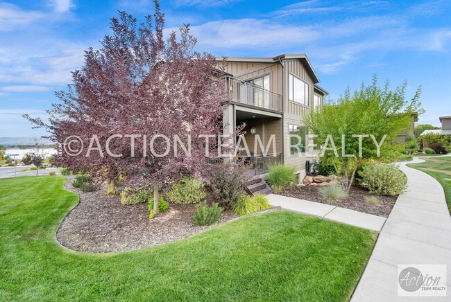 Building Photo - Beautiful Townhome in Huntsville