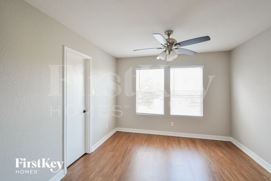 Building Photo - 5910 Campus Park