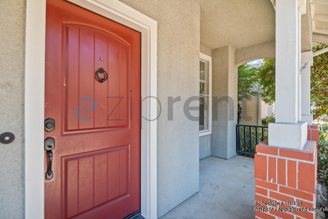 Building Photo - 182 Jenkins Ln
