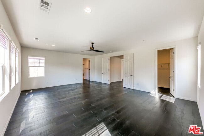 Building Photo - 22379 Driftwood Ct