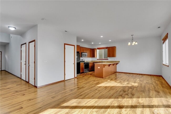 Building Photo - 302 Ave. J-#3