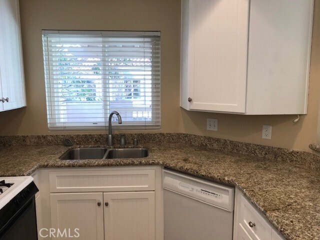 Building Photo - 57 Brisa Del Lago