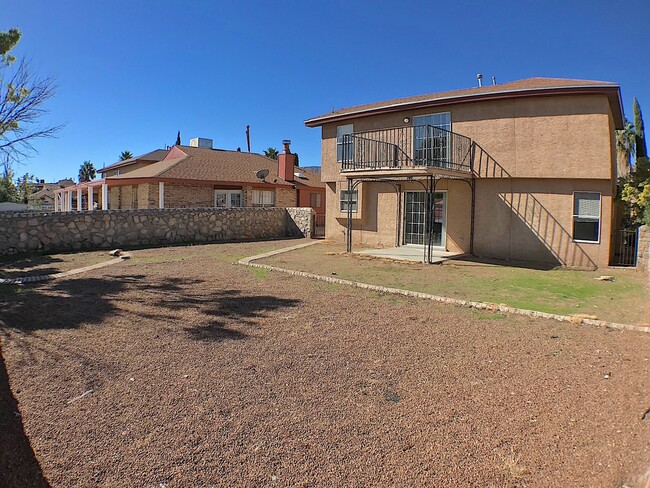 Building Photo - Northeast El Paso 3bed/2.5bath with Loft!