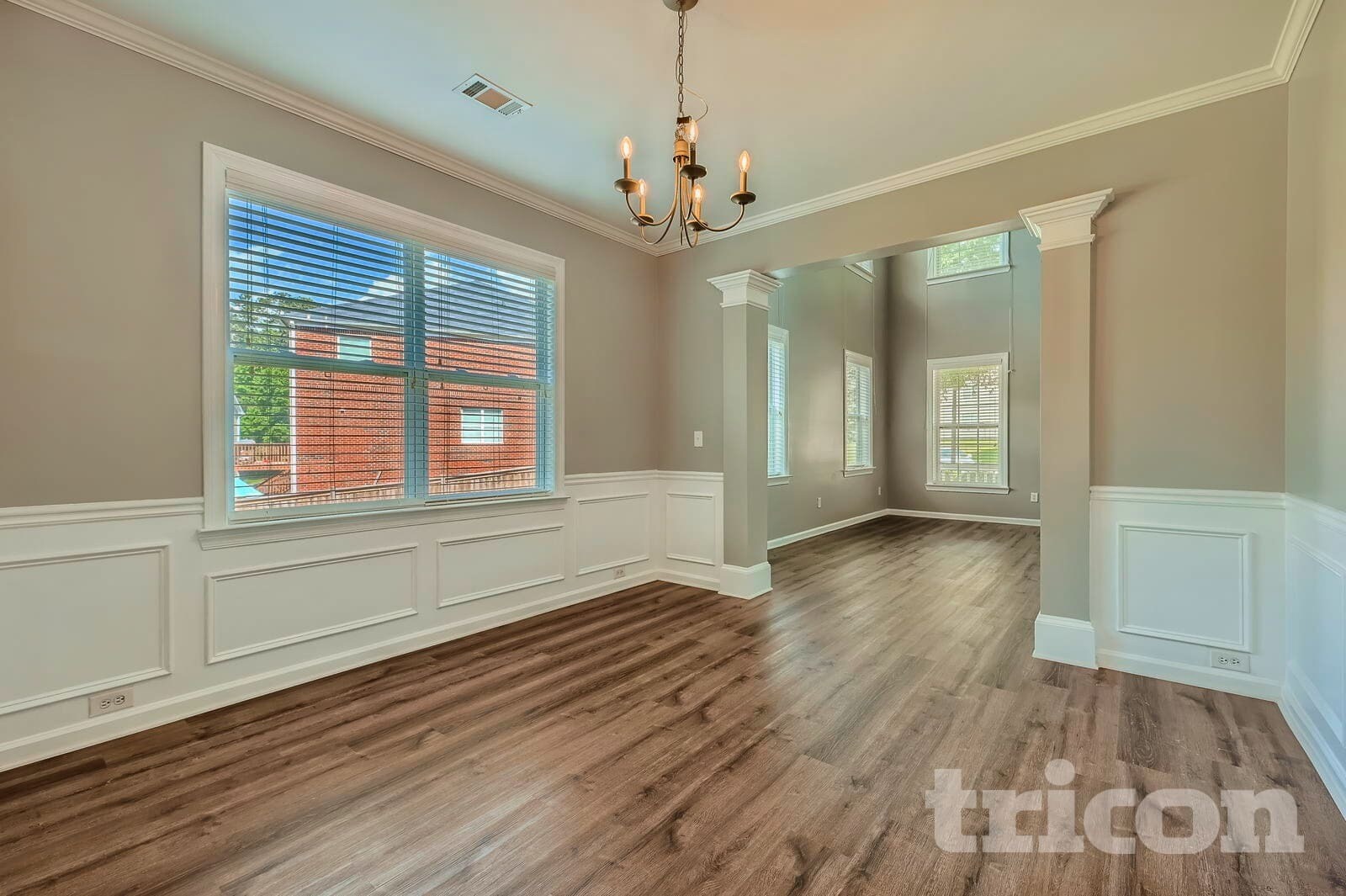 Building Photo - 3605 Long Lake Dr