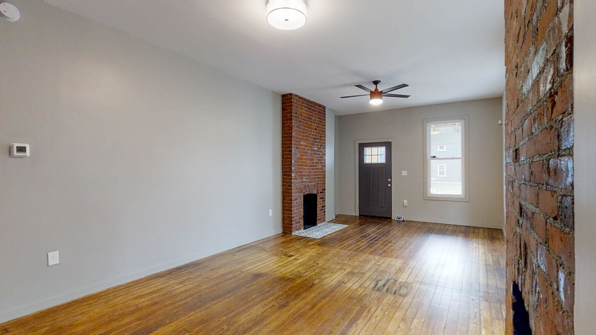 Building Photo - 1242 E Mound St
