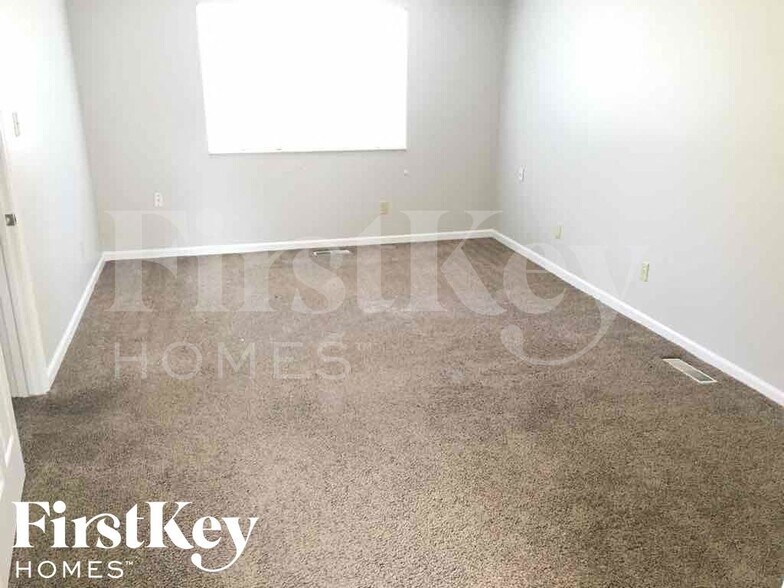 Building Photo - 2856 Baywood Dr