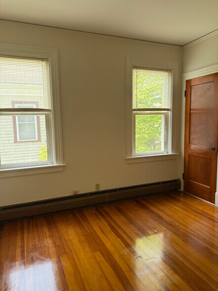 Building Photo - 856 Hope St