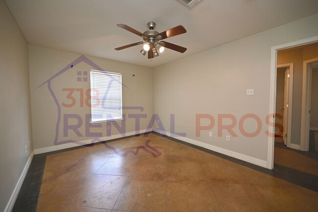 Building Photo - Three Bed, Two Bath Home in Ruston!
