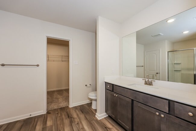 Building Photo - 1301 Redpine Dr
