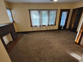 Building Photo - 3856 Martha Ave