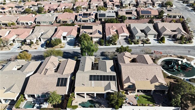 Building Photo - 2685 La Boutique St