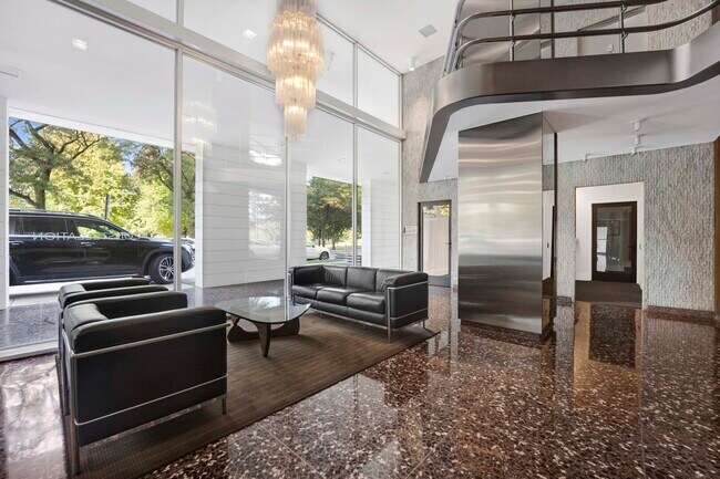 Building Photo - 1555 N Dearborn Pkwy