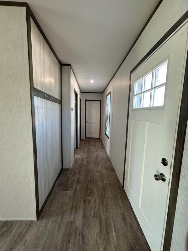 Building Photo - 10301 SE 29th St