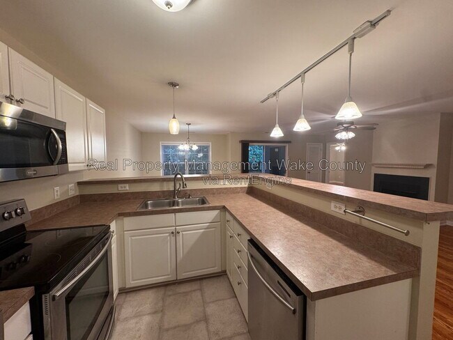 Building Photo - 3812 Wellington Ridge Loop