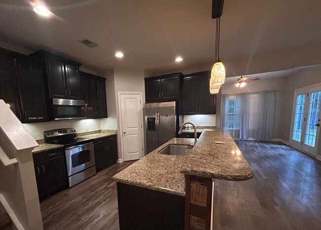 Building Photo - Huge 4BR home in beautiful neighborhood Wellborn Village in Ladson!