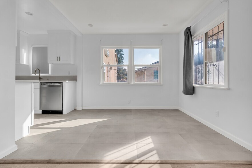 Building Photo - 1155 Exposition Blvd