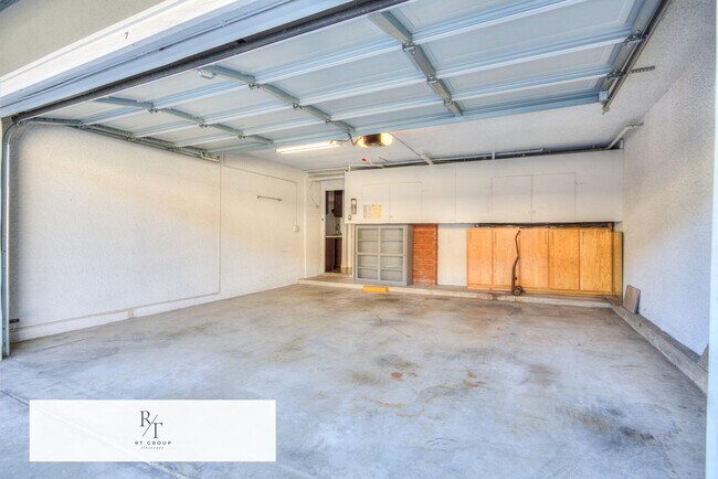 Building Photo - Arcadia School District | Quiet 4-Unit Community