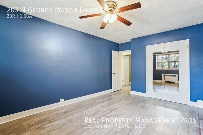 Building Photo - 203 N George Mason Dr
