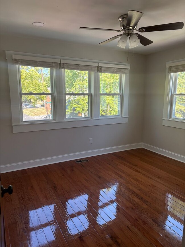 Building Photo - A newly updated 3 bedroom in Old North!