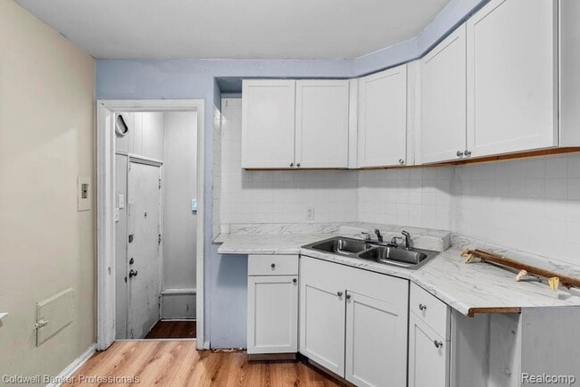 Building Photo - 19412 Sussex St