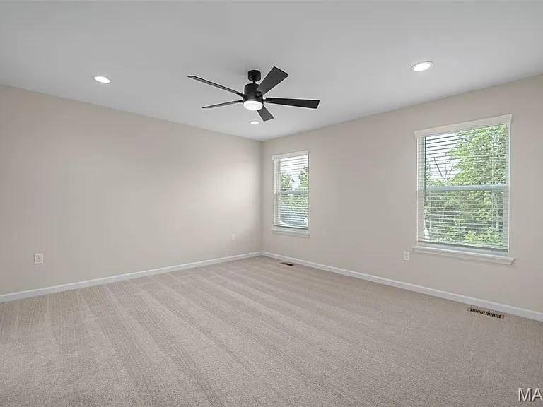 Building Photo - 3304 White Pine Dr