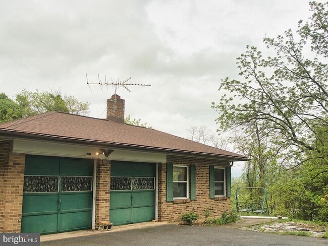 Primary Photo - 7880 Chambers Hill Rd