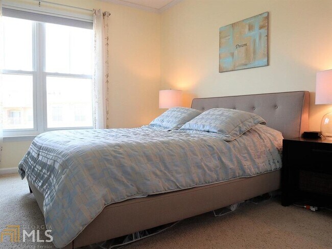 Building Photo - 10 Perimeter Summit Blvd