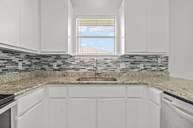 Building Photo - 47 White Heron Dr