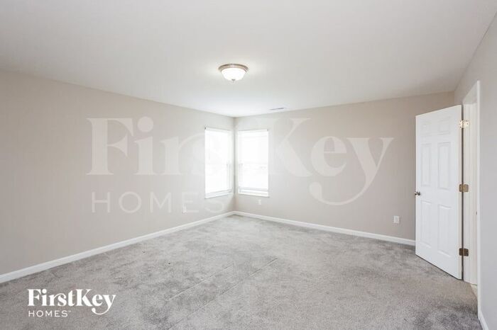 Building Photo - 671 Springdale Ln