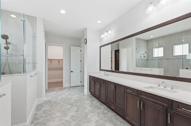 Building Photo - 4662 Estates Cir